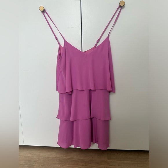 Show me your mumu Suárez ruffle dress in pink - Picture 1 of 2